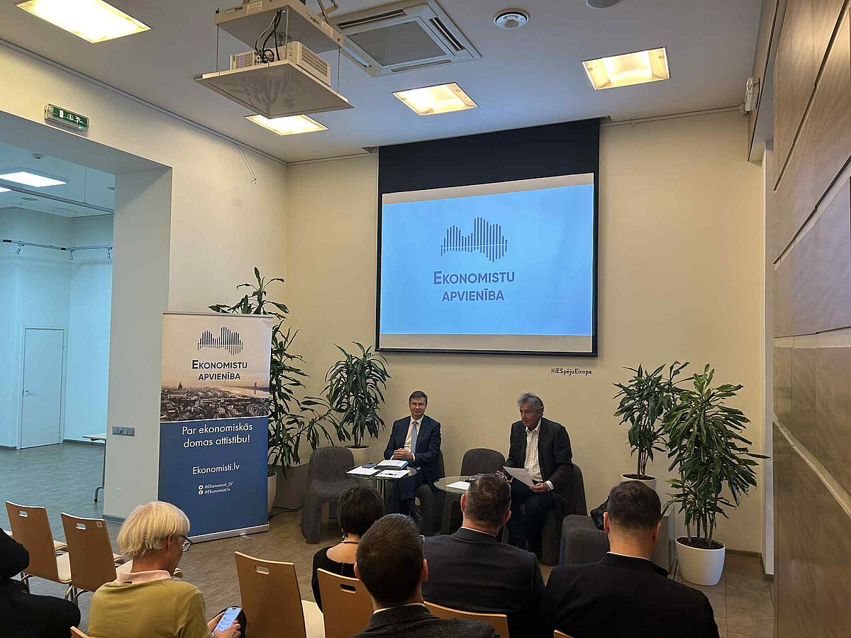 Foto: Ekonomistu apvienība.